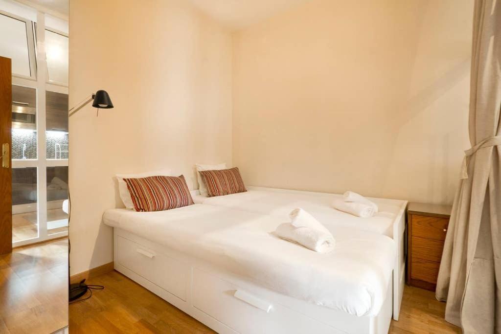 Apartment Poble Nou Barcellona Esterno foto